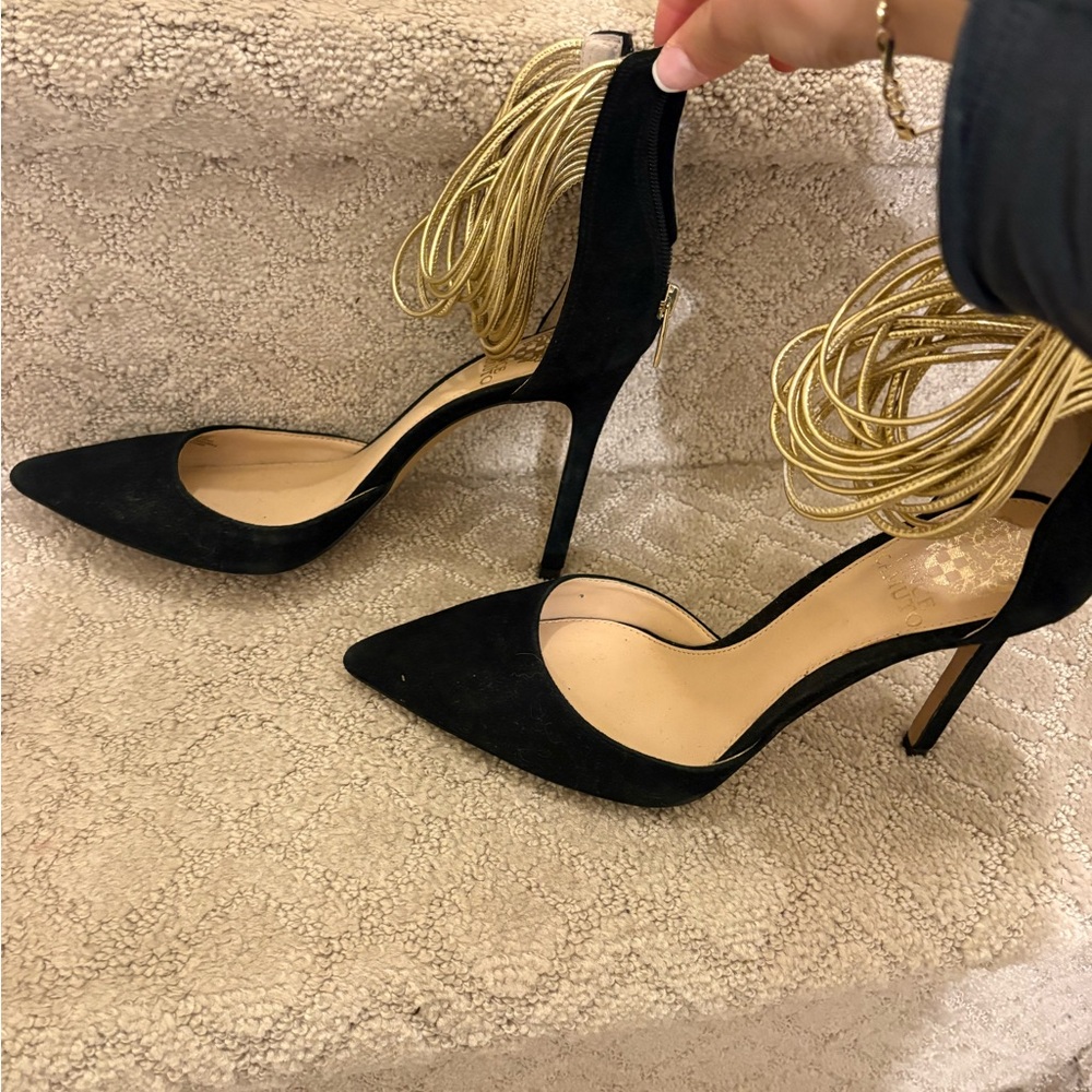 Vince Camuto Black and Gold Heels